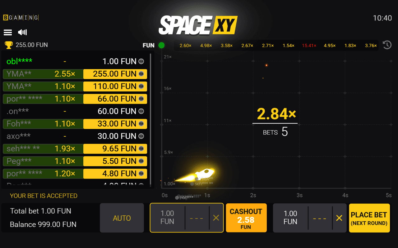 Skärmdump av BGamings crash-spel Space XY i demoläge den 22 juli 2026: raketen är mitt i en runda på 2,84x och cashout-knappen erbjuder 2,58 FUN på insatsen 1,00, medan sidopanelen visar andra spelares uttag i realtid